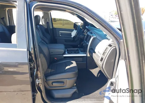 2018 Ram 1500 Lone Star Silver 4X2 5'7 Box z USA, uszkodzony, nr VIN 1C6RR6LT6JS244819